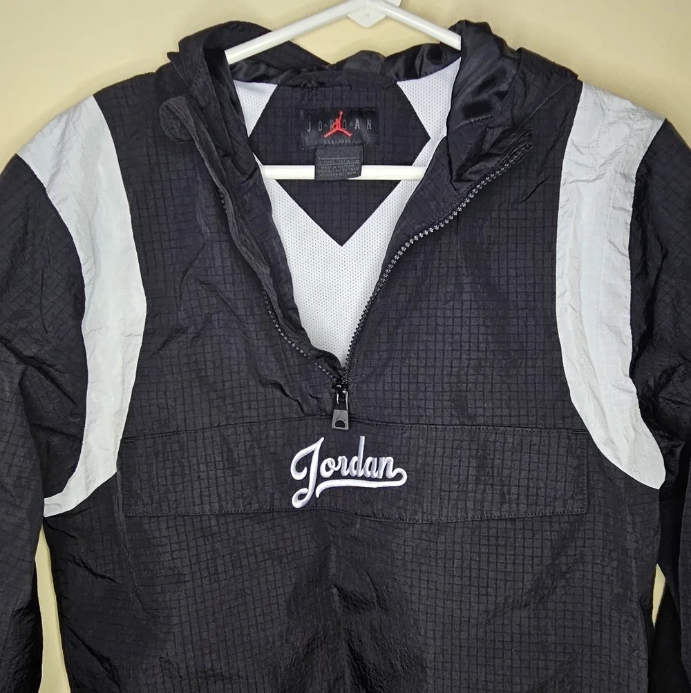 Jordan Kids' MJ Flight MVP Windbreaker Jacket        Size L 12-13YRS Boys